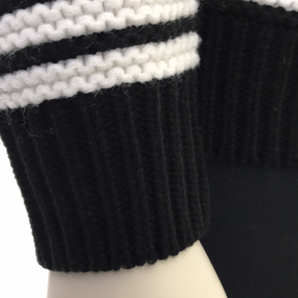 Cozy Knitted Crew Neck Sweater - Picture 5 of 15